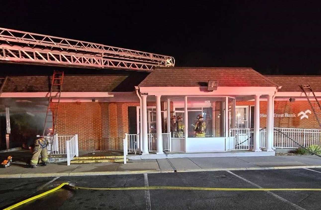 Fire Contained At Bank In Daleville