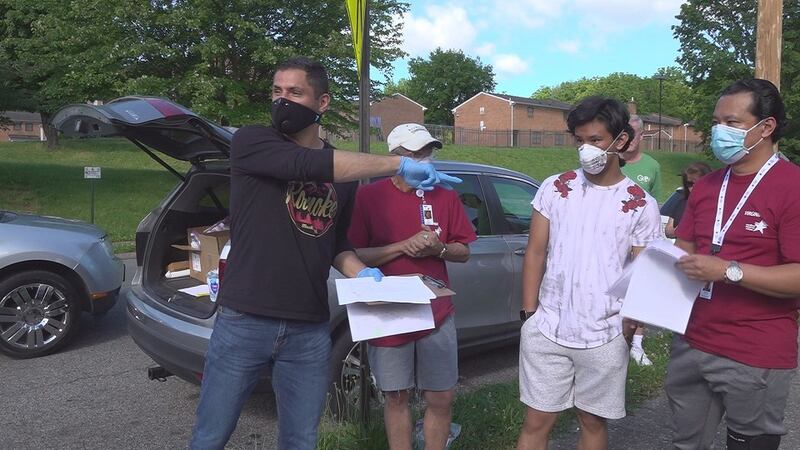Delegate Sam Rasoul and volunteers distribute 20,000 masks and hand ...