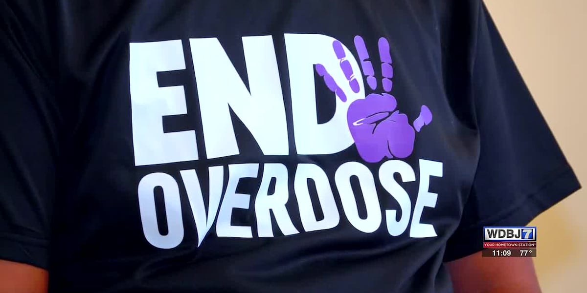 Pulaski group holds candlelight vigil on International Overdose Awareness Day