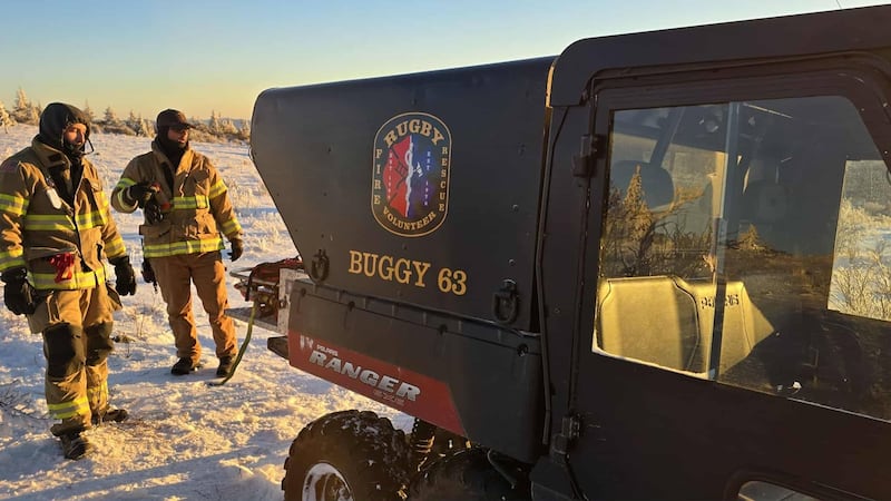 Firefighters rescue two hikers