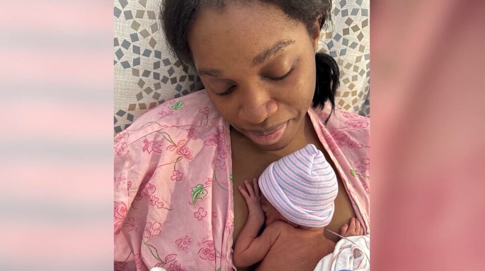 Sheedly Pregnant woman rescued from sinking car gives birth to daughter on her ...