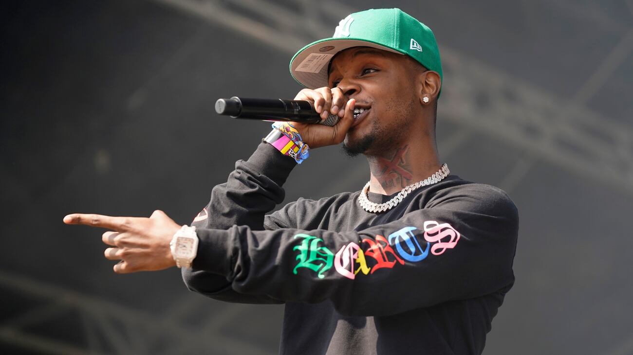 Db The Rapper Double-platinum rapper Toosii announces he will play football at Syracuse
