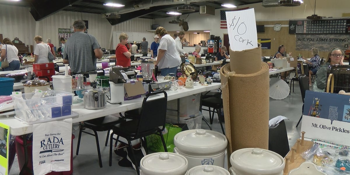 Buyers shop through the rain at 100 Mile Yard Sale in Wythe County