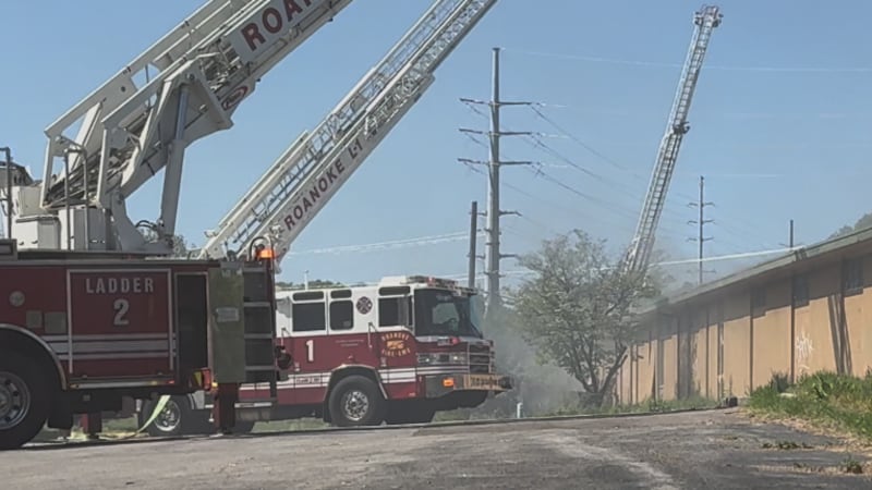 Fire in 1900 block of Franklin Rd SW in Roanoke