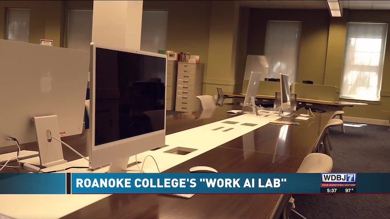 Roanoke College Launches AI Training Program for Workplace Professionals